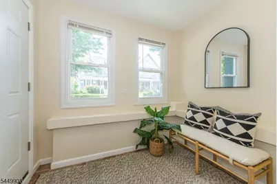 25 Cloverhill Pl, Montclair, NJ 07042 - Photo 19