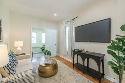 25 Cloverhill Pl, Montclair, NJ 07042 - Photo 21