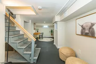 25 Cloverhill Pl, Montclair, NJ 07042 - Photo 39