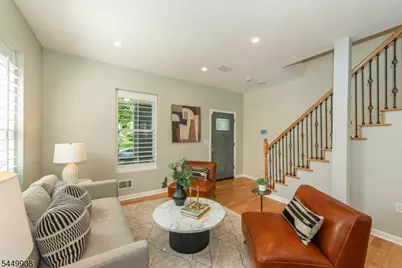 25 Cloverhill Pl, Montclair, NJ 07042 - Photo 7