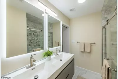 25 Cloverhill Pl, Montclair, NJ 07042 - Photo 27
