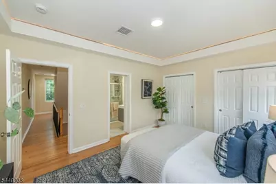 25 Cloverhill Pl, Montclair, NJ 07042 - Photo 23