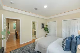 25 Cloverhill Pl, Montclair, NJ 07042 - Photo 23