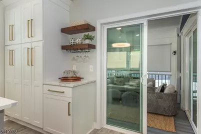 25 Cloverhill Pl, Montclair, NJ 07042 - Photo 13