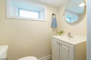 25 Cloverhill Pl, Montclair, NJ 07042 - Photo 43
