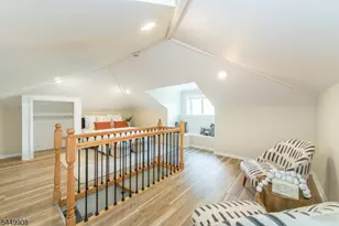 25 Cloverhill Pl, Montclair, NJ 07042 - Photo 35