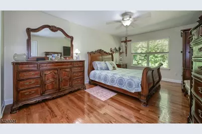 58 Parkside Ct, Wayne Twp., NJ 07470 - Photo 13