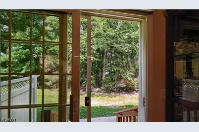 58 Parkside Ct, Wayne Twp., NJ 07470 - Photo 11
