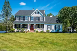 3 Summer Cottage Ln, Franklin Township, NJ 08823 - Photo 1