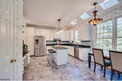 3 Summer Cottage Ln, Franklin Township, NJ 08823 - Photo 9