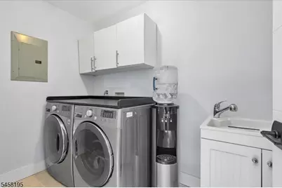25 Oakwood Dr, New Providence, NJ 07974 - Photo 29