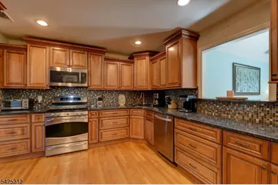 5 Butler Pl, Butler, NJ 07405 - Photo 9