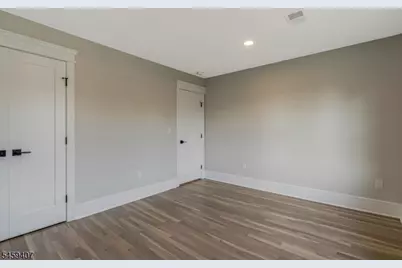 7 Mastogen Dr, Somerville, NJ 08876 - Photo 29