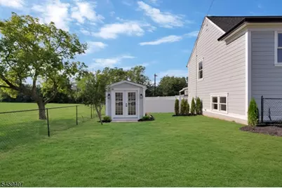 7 Mastogen Dr, Somerville, NJ 08876 - Photo 3