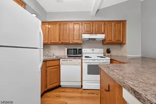 14 Augusta Dr, Clinton Township, NJ 08801 - Photo 5
