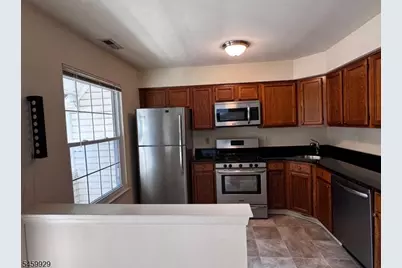 120 Wycombe Pl, Franklin Township, NJ 08873 - Photo 5