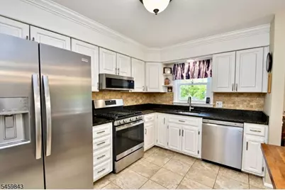 28 Yacht Club Dr, Jefferson Township, NJ 07849 - Photo 9