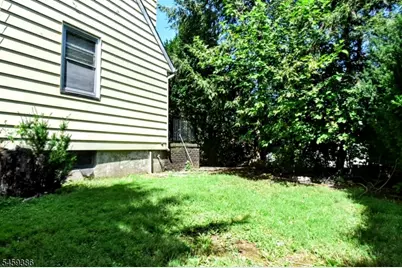 27 Hillcrest Ave, Lodi, NJ 07644 - Photo 27