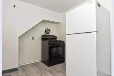 27 Hillcrest Ave, Lodi, NJ 07644 - Photo 21
