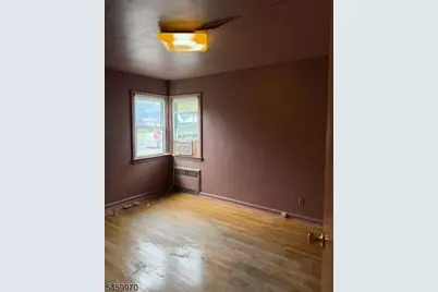 290 Jensen Ave, Rahway, NJ 07065 - Photo 9