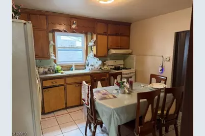 290 Jensen Ave, Rahway, NJ 07065 - Photo 5
