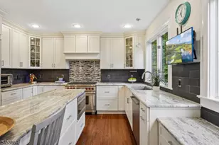 6 Edgehill Rd, West Orange Township, NJ 07052 - Photo 17
