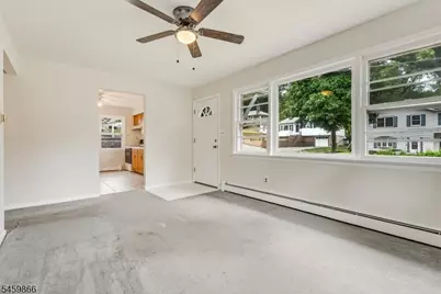 565 Dell Rd, Roxbury Township, NJ 07850 - Photo 5