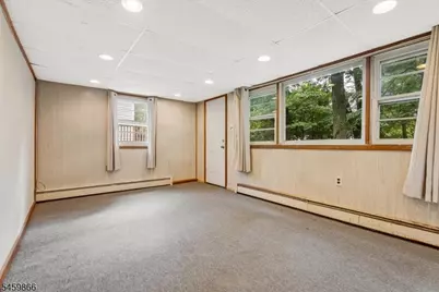 565 Dell Rd, Roxbury Township, NJ 07850 - Photo 15