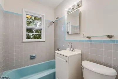 565 Dell Rd, Roxbury Township, NJ 07850 - Photo 13