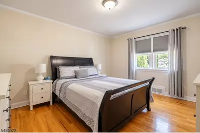 715 Ainsworth St, Linden, NJ 07036 - Photo 15