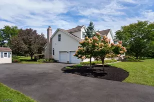 10 Wesley Ct, Montgomery Township, NJ 08558 - Photo 31