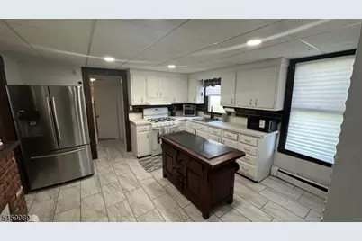 111 Summit Ave, North Plainfield, NJ 07060 - Photo 5