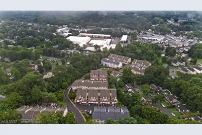9 Goffle Brook Ct, Hawthorne, NJ 07506 - Photo 23