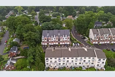 9 Goffle Brook Ct, Hawthorne, NJ 07506 - Photo 21