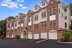 9 Goffle Brook Ct, Hawthorne, NJ 07506 - Photo 1