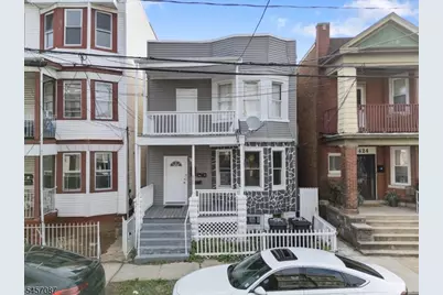 422 Jelliff Ave, Newark, NJ 07112 - Photo 1