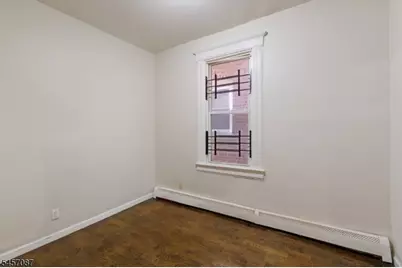 422 Jelliff Ave, Newark, NJ 07112 - Photo 15