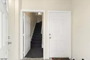 422 Jelliff Ave, Newark, NJ 07112 - Photo 3
