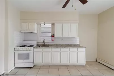 422 Jelliff Ave, Newark, NJ 07112 - Photo 11