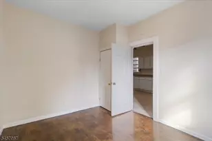 422 Jelliff Ave, Newark, NJ 07112 - Photo 9