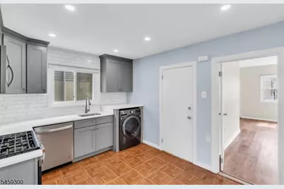 927 Meredith Ave, Elizabeth, NJ 07202 - Photo 13