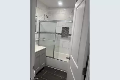 645 Nye Ave, Irvington, NJ 07111 - Photo 3