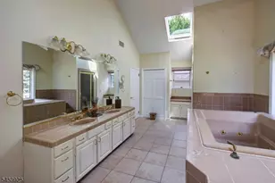13 Farmersville Rd, Tewksbury Township, NJ 07830 - Photo 15