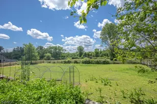 13 Farmersville Rd, Tewksbury Township, NJ 07830 - Photo 37