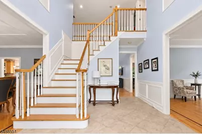 165 Briarheath Lane, Clark Township, NJ 07066 - Photo 3