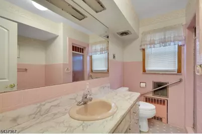 316 Sanford Ave, Lyndhurst Township, NJ 07071 - Photo 11