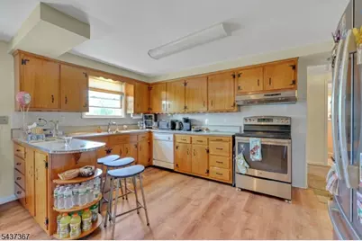 316 Sanford Ave, Lyndhurst Township, NJ 07071 - Photo 19