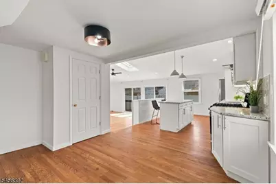 1138 Mayfair Dr, Rahway, NJ 07065 - Photo 15