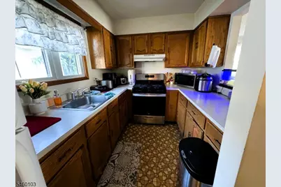 710 W Camplain Rd #4, Manville, NJ 08835 - Photo 5