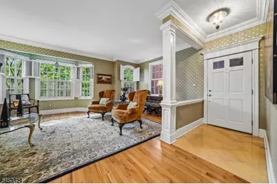 25 Norwood Avenue Unit #2, Summit, NJ 07901 - Photo 3